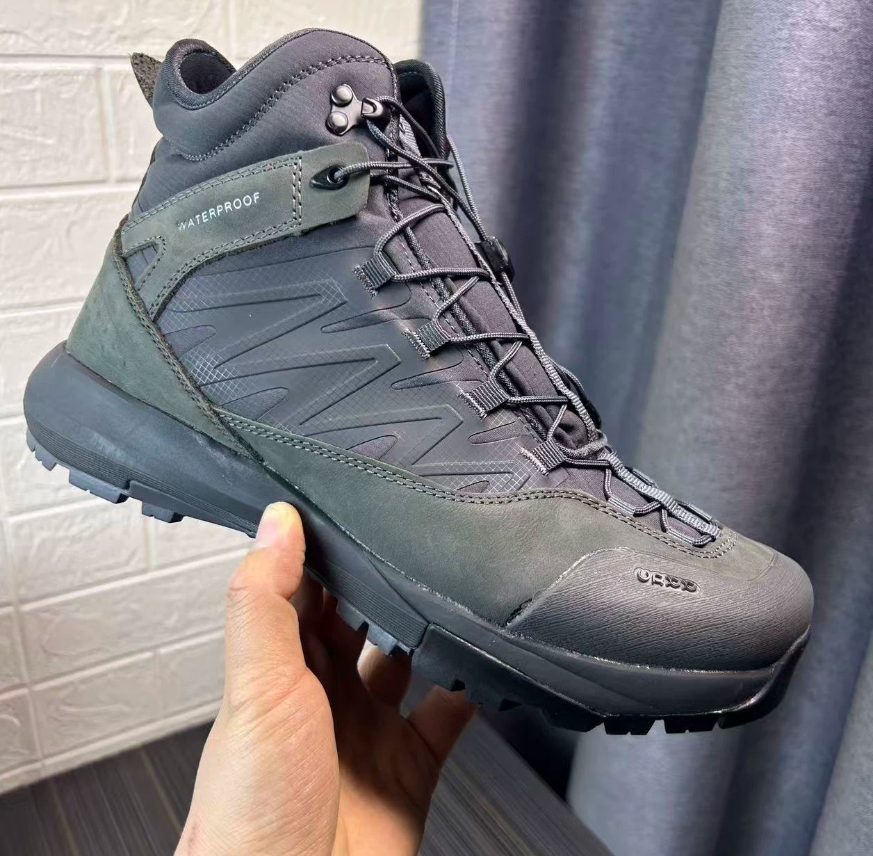 High Top Hiking Leather Shoes  - огляд і ціна Streetwear Brand For Men