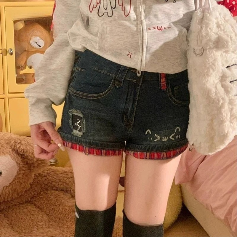 American Vintage Short Jeans W - огляд і ціна Streetwear Brand Shorts